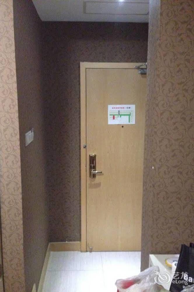 Ronghe Holiday Hotel Shiyan  Exterior photo