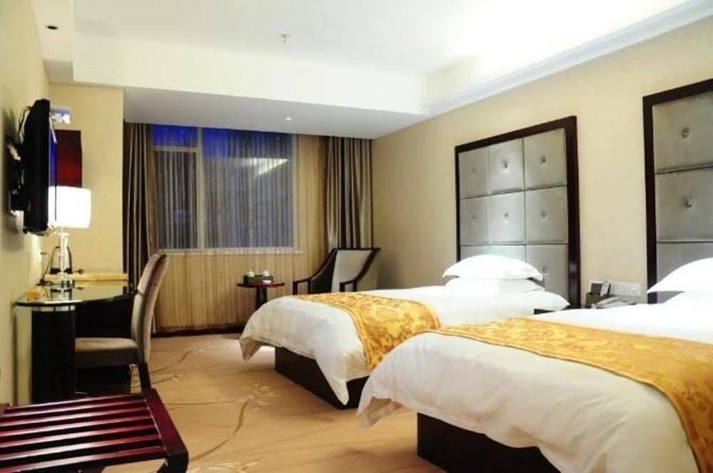 Ronghe Holiday Hotel Shiyan  Exterior photo