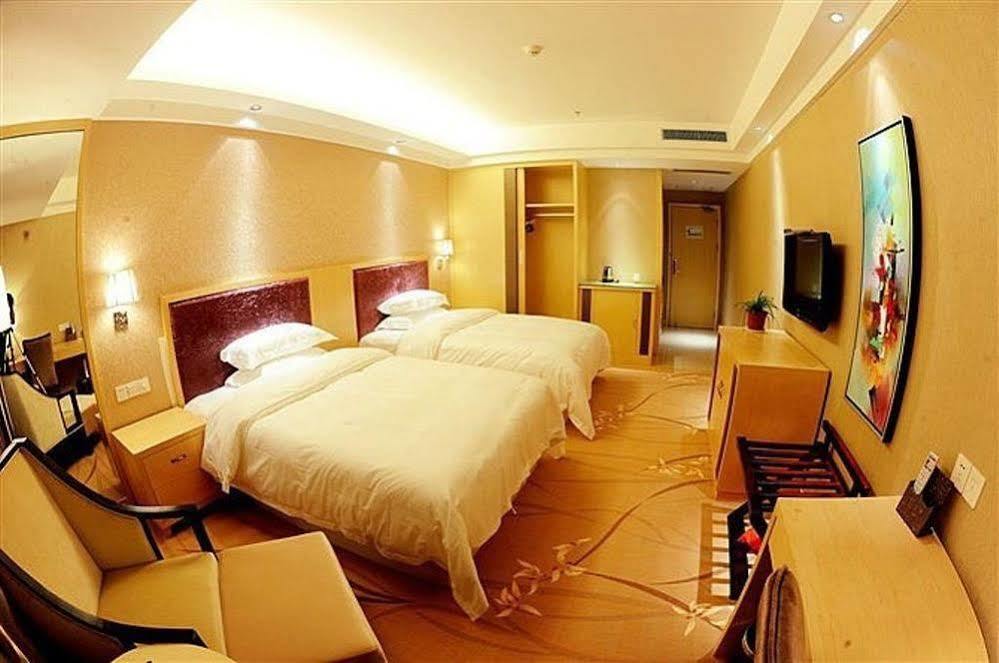 Ronghe Holiday Hotel Shiyan  Exterior photo