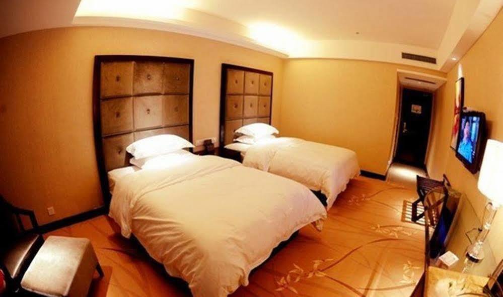 Ronghe Holiday Hotel Shiyan  Exterior photo